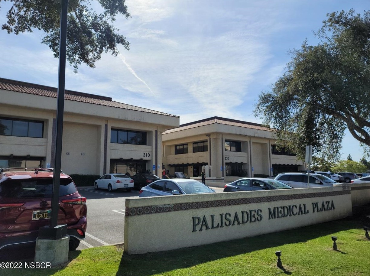 Exterior front view of OB/GYN - Dignity Health - Santa Maria, CA