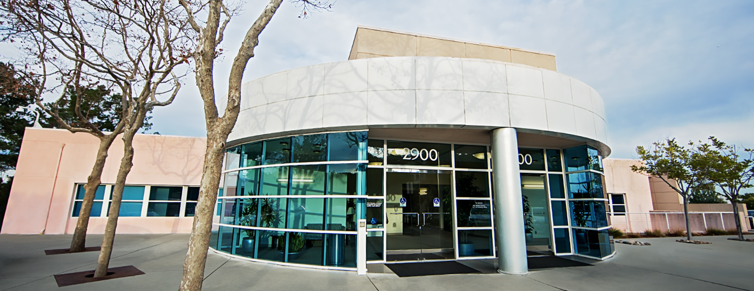 Exterior front view of Cardiology - Dignity Health Medical Group - Redwood City, CA