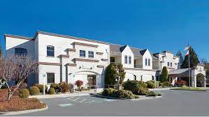 Exterior front view of Dignity Health – Mark Twain Medical Center