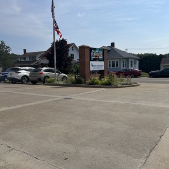 Exterior front view of Trinity Medical Group - Twin City Medical Center