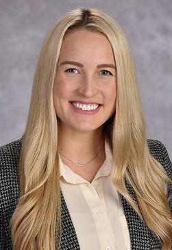 Portrait of Hannah Sadler, FNP-C