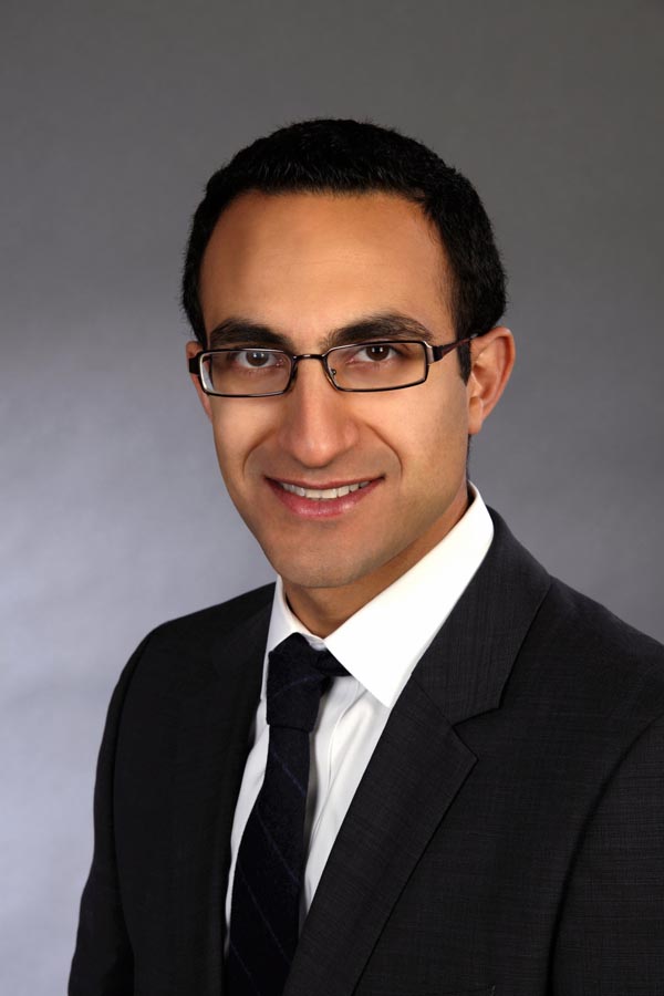 Portrait of Pouya N. Dayani, MD