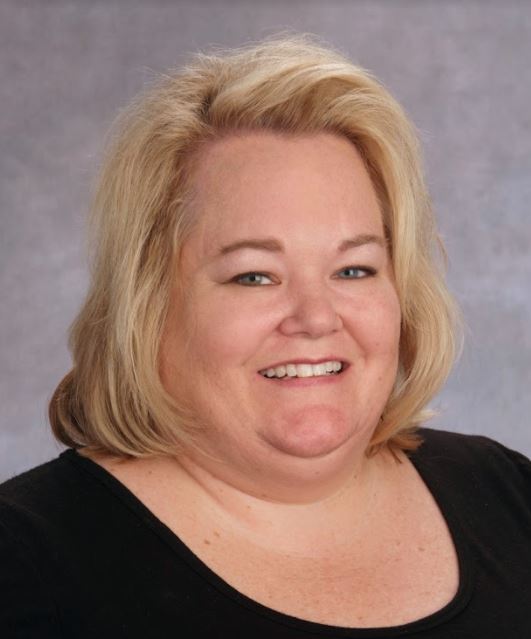 Portrait of Kelly Hortel, FNP